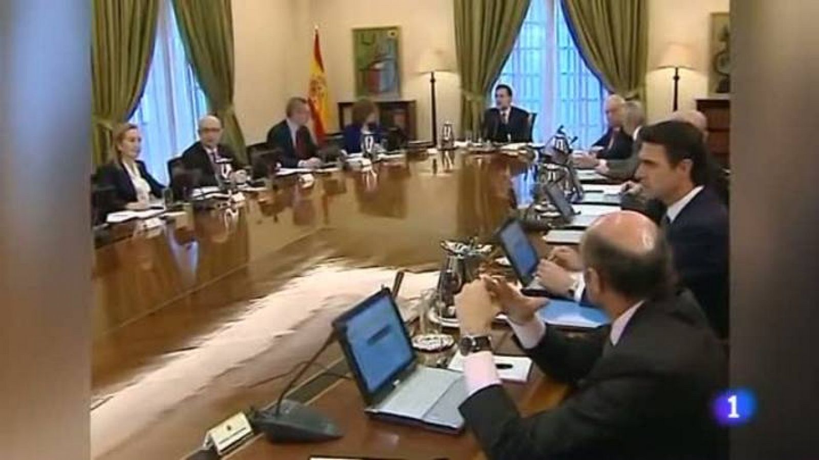 L'Informatiu: L'informatiu en 2' - 30/12/11 | RTVE Play