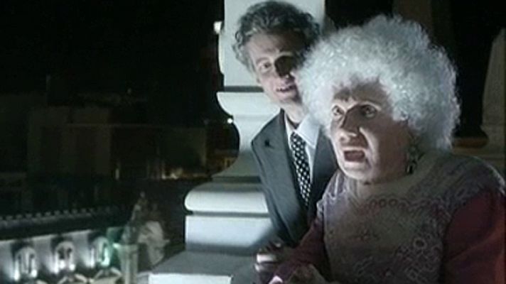 Especiales Nochevieja con José Mota - La Duquesa de Alba  canta