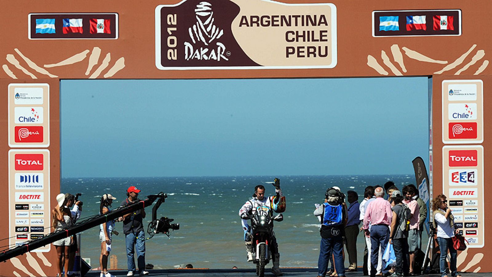 Rally Dakar 2012 - Etapa 1 (Mar del Plata - Santa Rosa de la Pampa) - 01/01/12 - Ver ahora