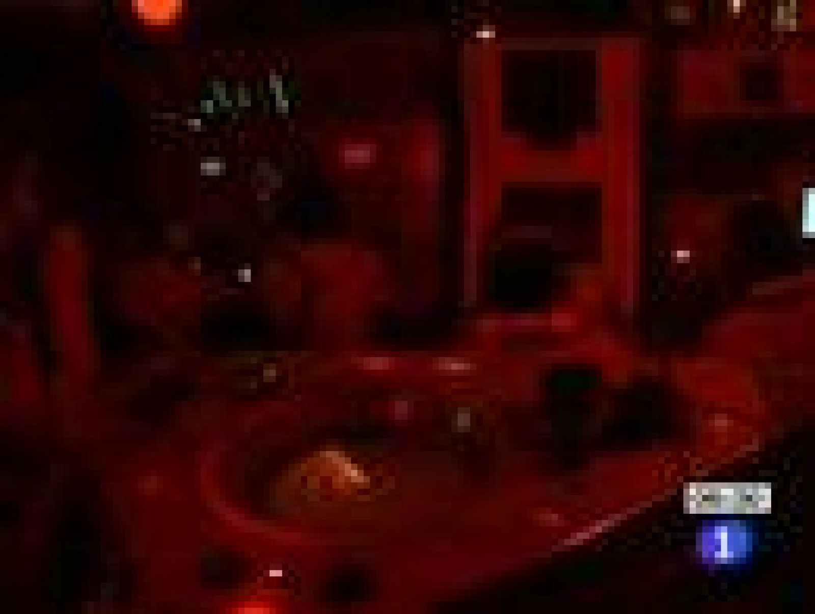 Irán continúa con sus desafíos a Occidente después de que Barack Obama anunciara nuevas sanciones a Teherán por su política nuclear. Anuncian que han conseguido producir su primera barrra de combustible nuclear poco después de probar un misil de medi