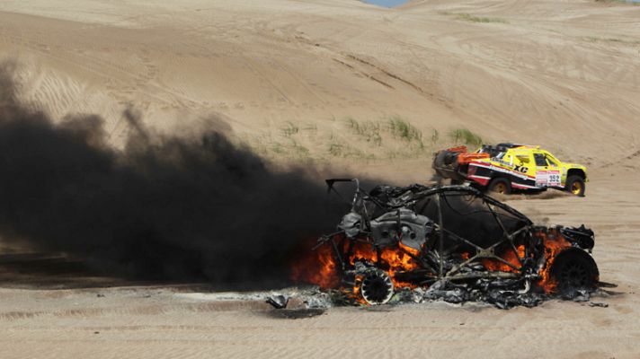 Dakar - Se incendia el Volvo de Cox