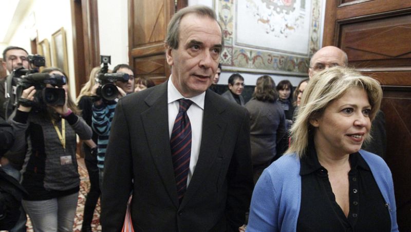 El PSOE llama a cuentas a Mariano Rajoy y sus ministros