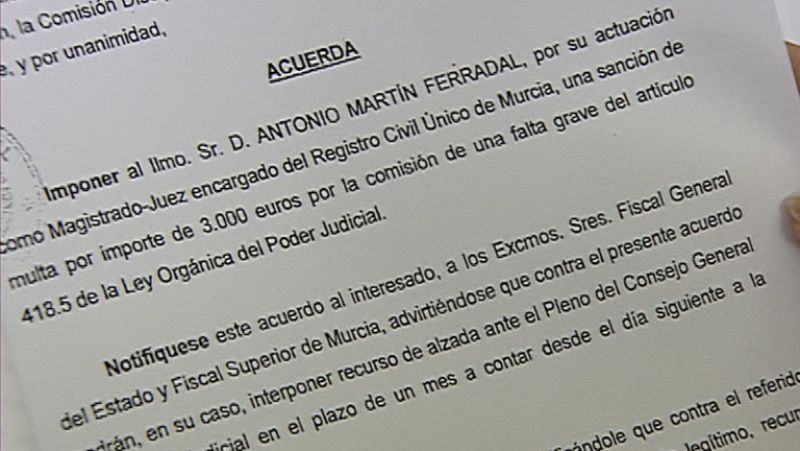 Un juez de Murcia sancionado por insultar