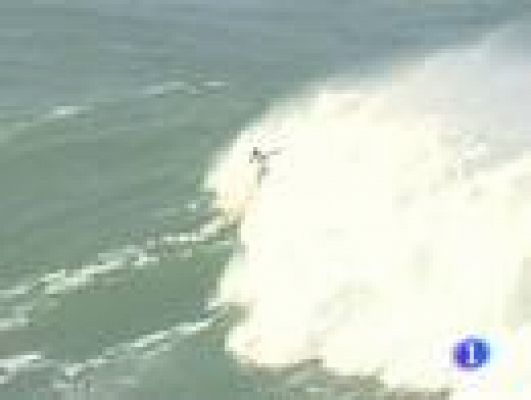 Telediario 1 - Olas hawaianas en Getxo
