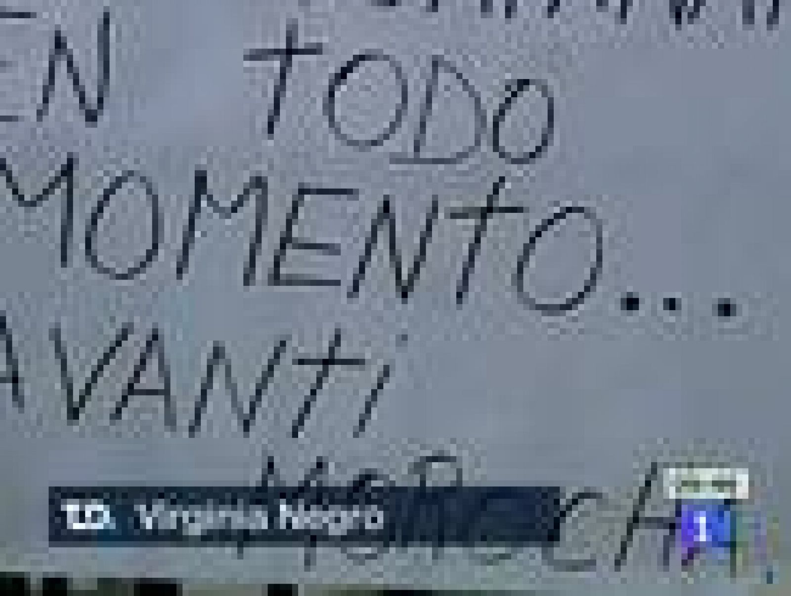 La presidenta argentina, Cristina Fernández, ha ingresado en el Hospital Austral, en la periferia de Buenos Aires, para ser operada hoy de un cáncer de tiroides. Fernández, de 58 años, se trasladó en el helicóptero de la Presidencia de la Nación, ac