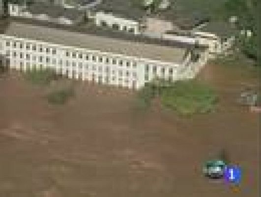 Telediario 1 - Fuertes lluvias en Brasil