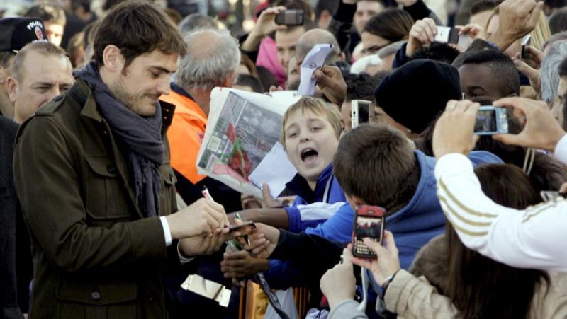 Casillas asume el 'tirón de orejas' de Mourinho 