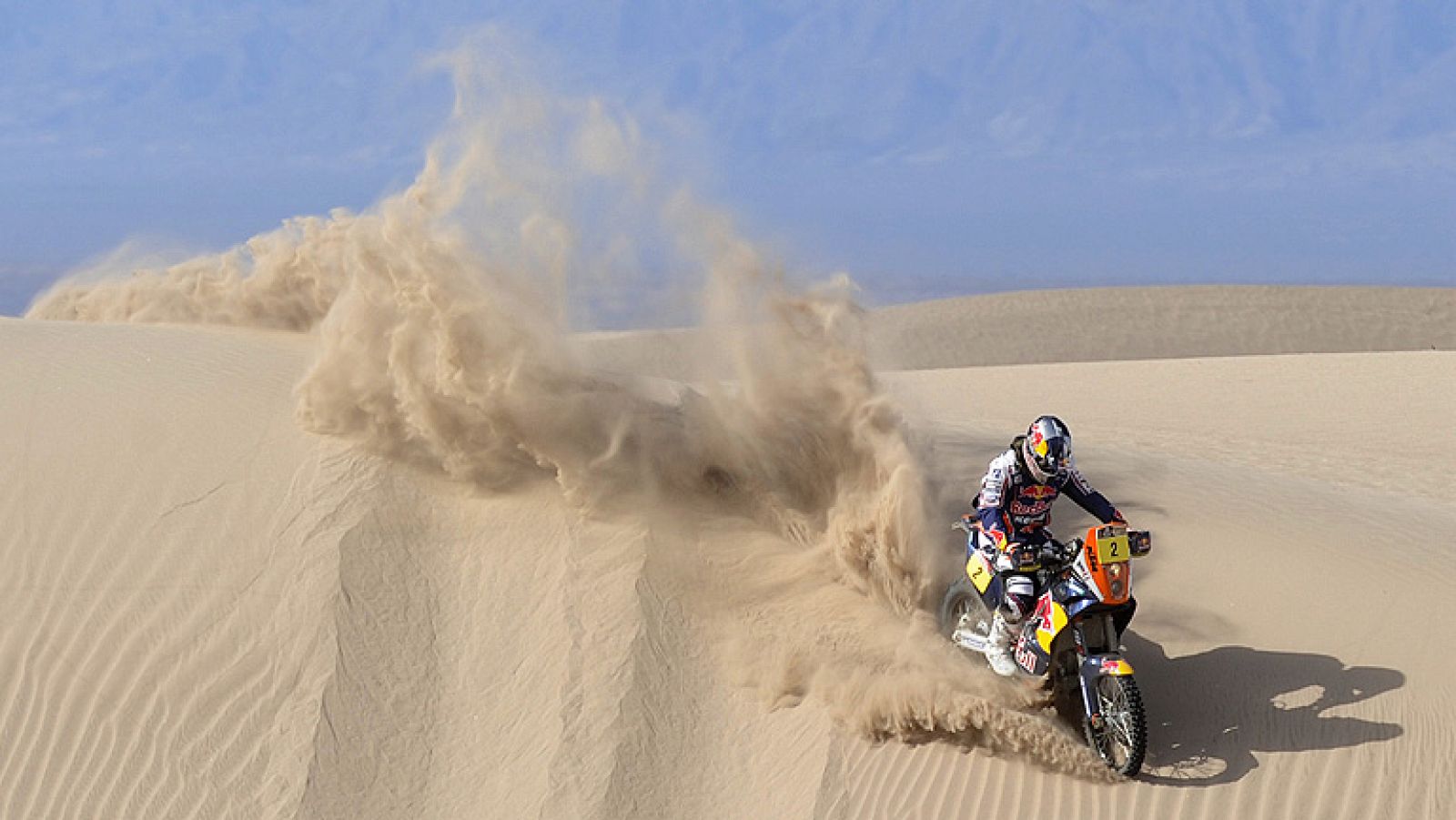 El piloto francés Cyril Despres (KTM) y el polaco Krzysztof  Holowczyc (Mini) se adjudicaron este jueves la quinta etapa del Rally  Dakar, disputada entre las localidades argentinas de Chilecito y  Fiambalá, una especial de 186 kilómetros para las mo