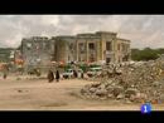 Telediario 1 - Al Shabab, que en Somalia impone las tesis de Al Qaeda, emplea Twitter para difundir su doctrina