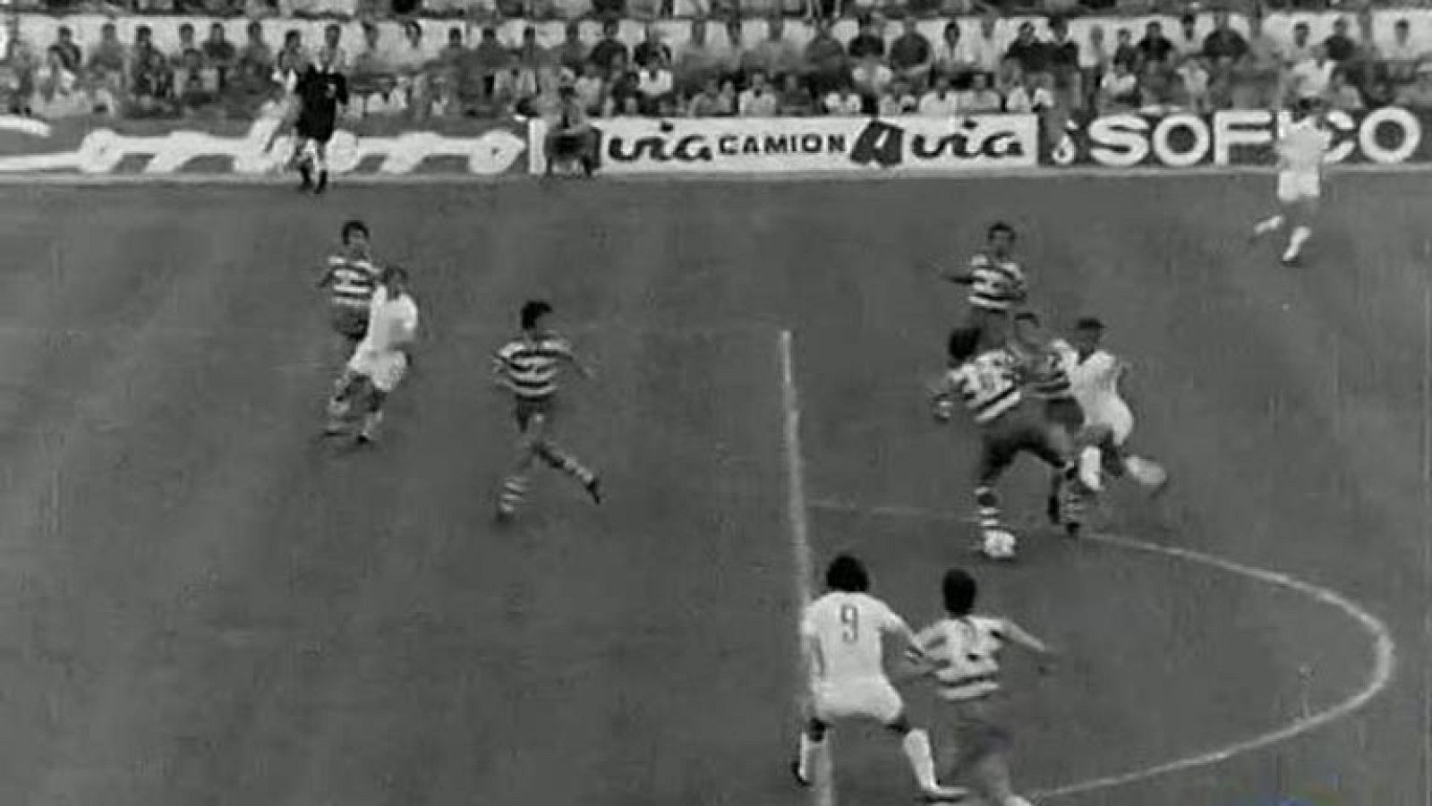 Real Madrid- Granada, polémica en blanco y negro