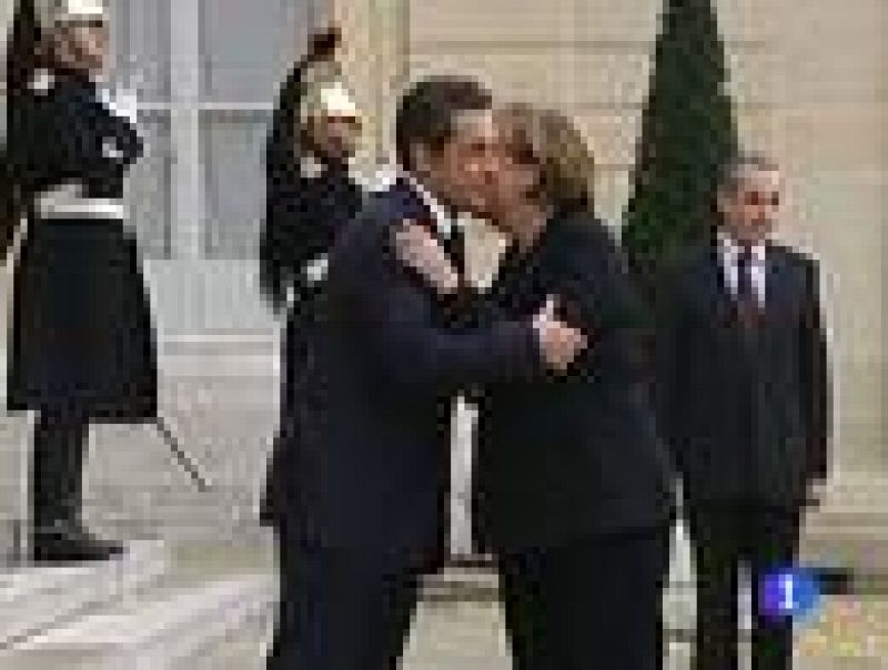 Sarkozy y Merkel se reunirán mañana en Berlín para trabajar en el nuevo tratado europeo