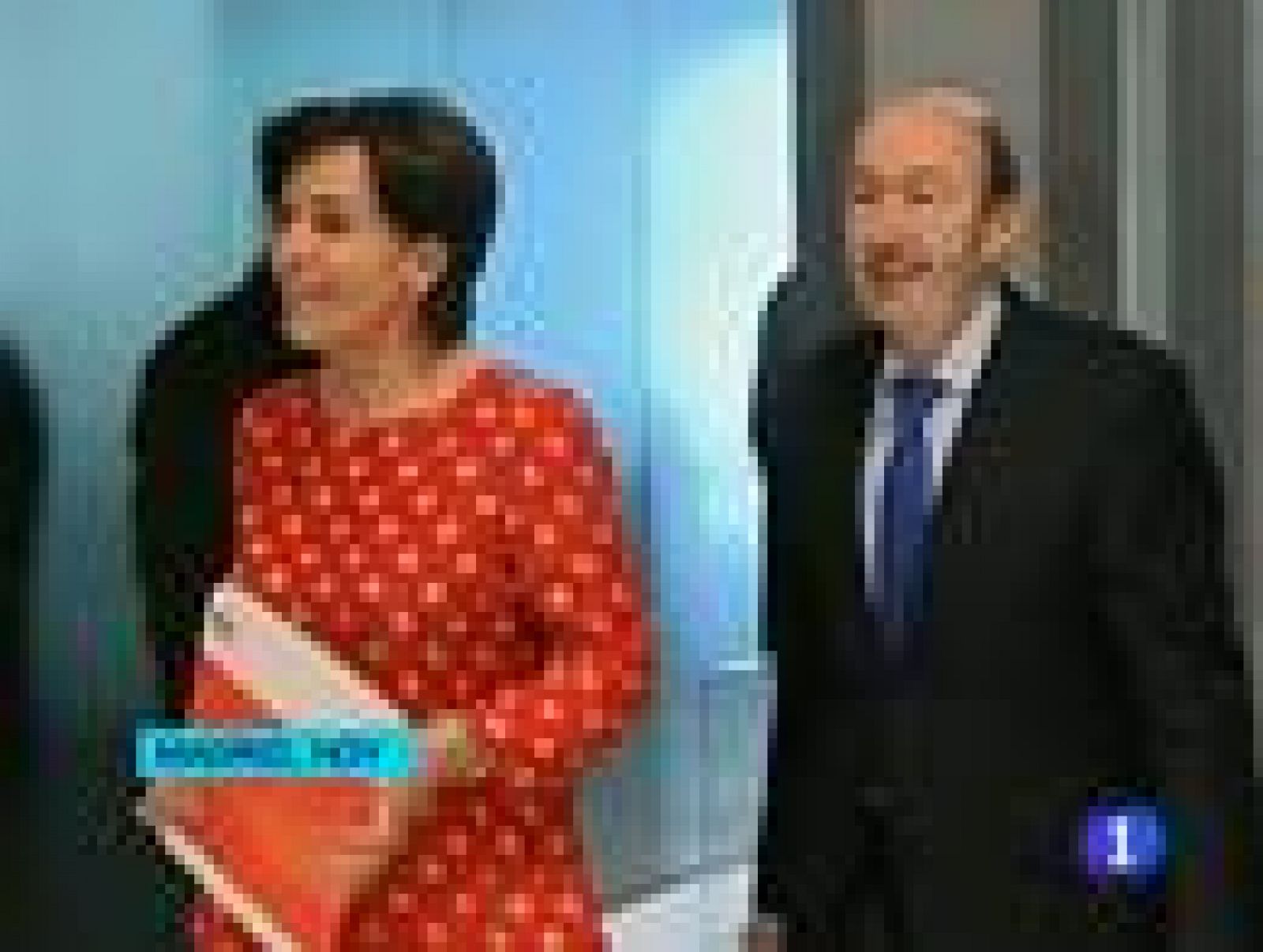 Telediario 1: Rubalcaba es el primero de los candidatos en depositar sus avales en Ferraz | RTVE Play