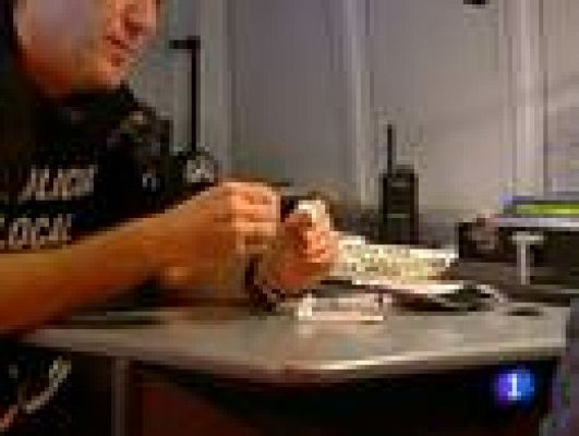 Telediario 1 - El 12 % de los conductores españoles da positivo en los controles de fármacos y drogas