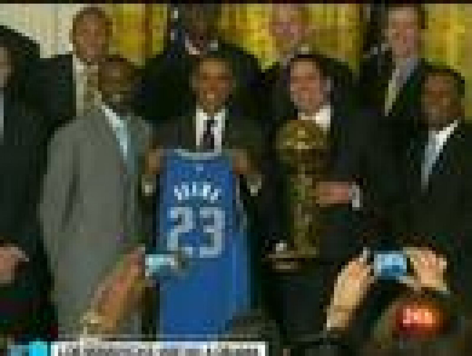 Obama recibió a los campeones, Dallas Mavericks | Ver