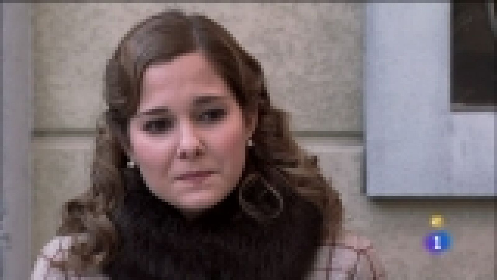 Amar en tiempos revueltos - T7 - Capítulo 89 - Cecilia está triste porque su padre no ha vuelto pasar las Navidades - Ver ahora