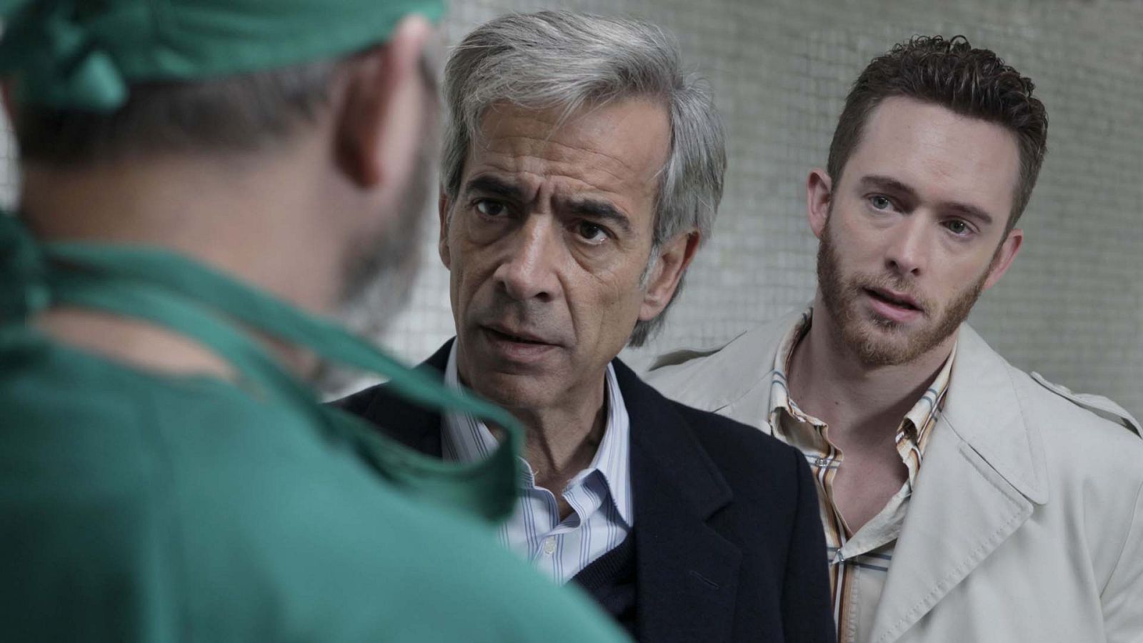 Cuéntame cómo pasó - T13 - Episodio 15: Sorpresas - Ver ahora