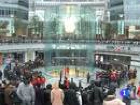 Telediario 1 - El Iphone 4s arrasa en China