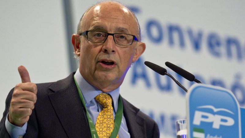 Hacienda da 10 años a las autonomías para que devuelvan los anticipos 