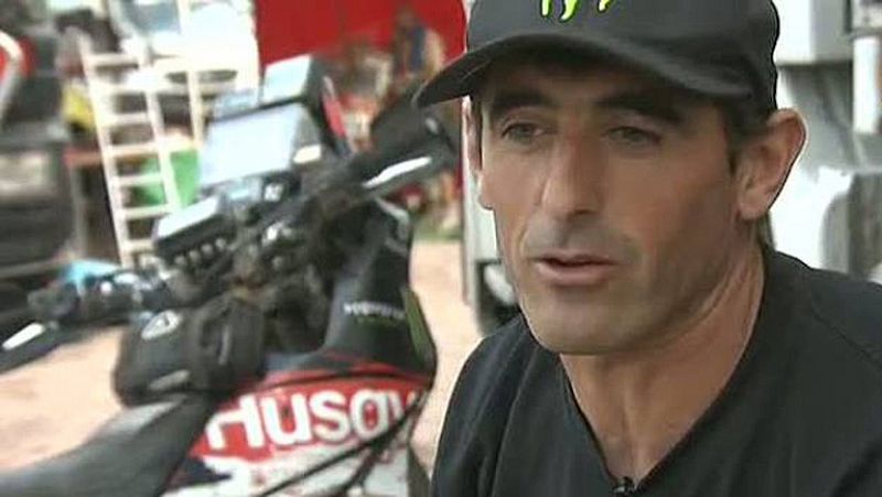 José Manuel Pellicer es un valiente piloto español que ha vuelto a embarcarse en la aventura del Dakar en este año 2012.