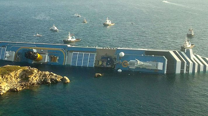 Informativo 24h - Al menos tres muertos al encallar un crucero en Italia