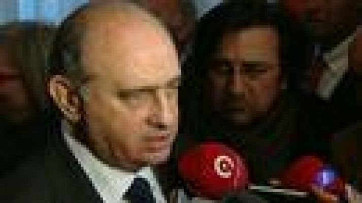 Telediario 1 - La policía francesa busca la vivienda de los tres presuntos etarras detenidos el sábado