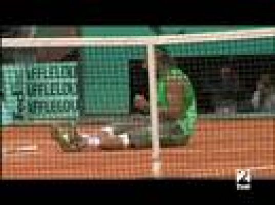  - Nadal habla con Corretja tras ganar