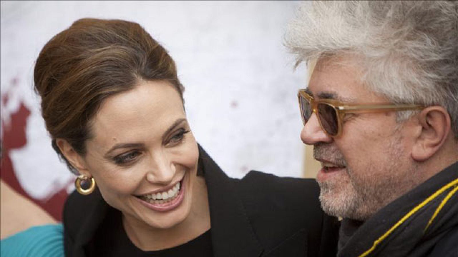Más Gente - Angelina Jolie quiere ser chica Almodóvar