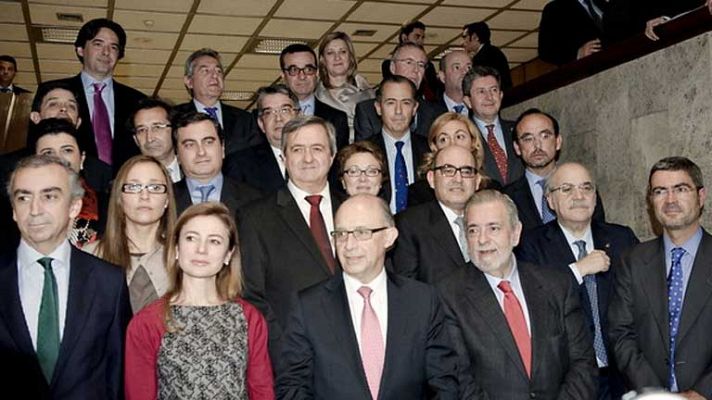 Los desayunos - Las comunidades aplauden la liquidez y aceptan la disciplina presupuestaria