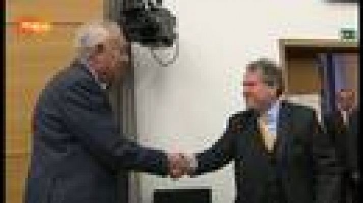  - García-Margallo se estrena en la UE con el saludo "Gibraltar, español"