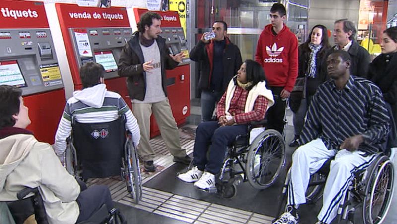 En Barcelona se organizan visitas guiadas personas con alguna discapacidad 