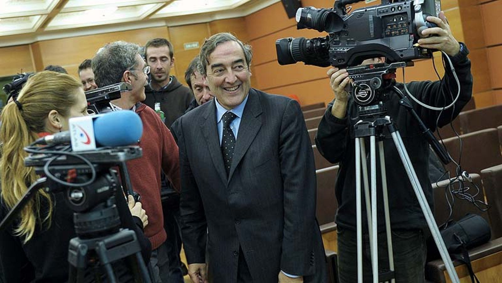 Rosell ve "cerca" el acuerdo sobre salarios con CC.OO. y UGT | Ver