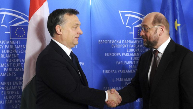  El primer Ministro de Hungría negocia su rescate con el Consejo Europeo