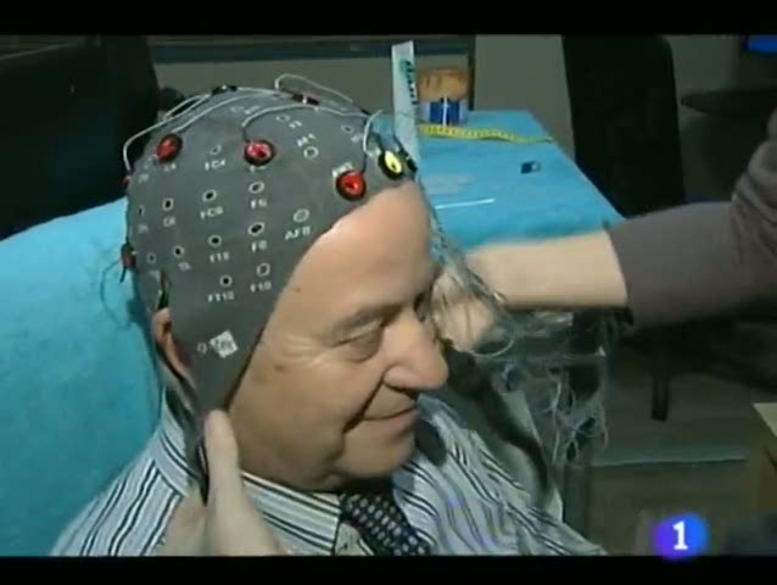 Prueban una máquina para entrenar el cerebro en pacientes con depresión.El Gobierno de Aragón revisará los contratos de PLA-ZA.Los sectores profesionales, castigados por la subida del gasóleo. 