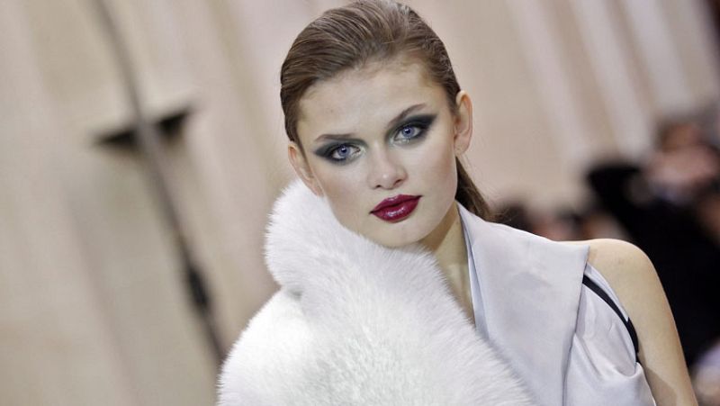 La Alta Costura de París y sus desfiles siguen siendo un negocio rentable