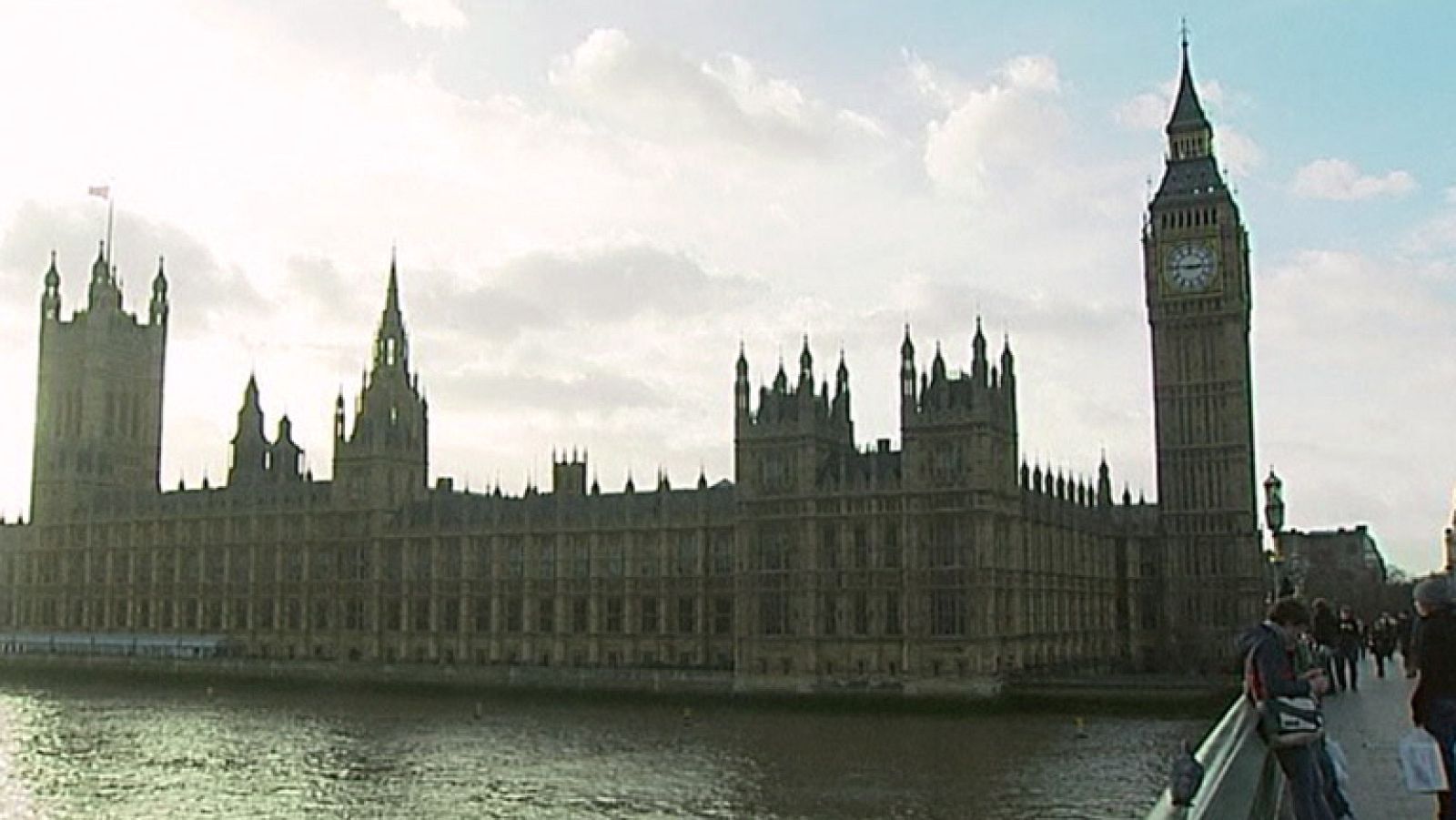 El Parlamento británico investigará por qué se está inclinando el Big-Ben