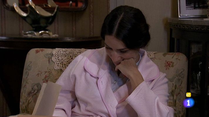 Amar en tiempos revueltos - Manolita, triste al recordar el pa