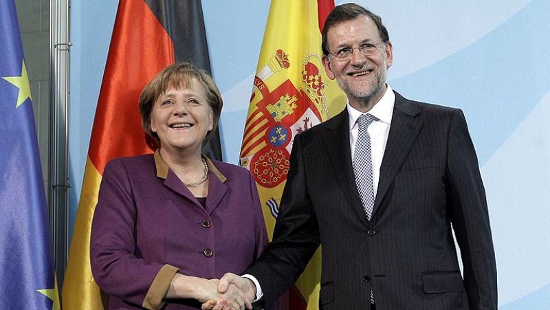 Rajoy, ante Merkel: "Hay que conciliar la reducción del déficit con políticas que estimulen el crecimiento y el empleo"