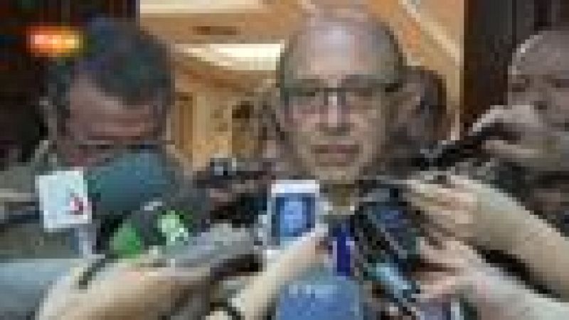 Montoro avanza que 2011 cerró con 5,4 millones de parados y luego dice que desconoce el dato 