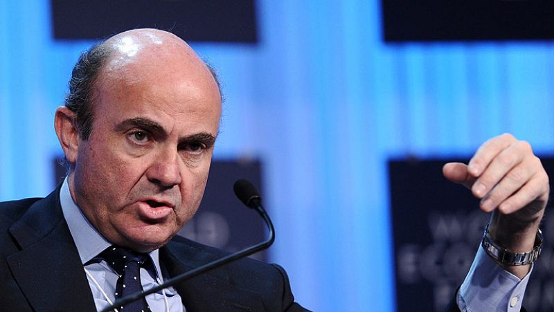 De Guindos dice que la ley de estabilidad española será "más estricta" que la europea