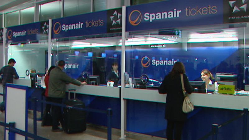 Protestan los pasajeros de Spanair en los aeropuertos 