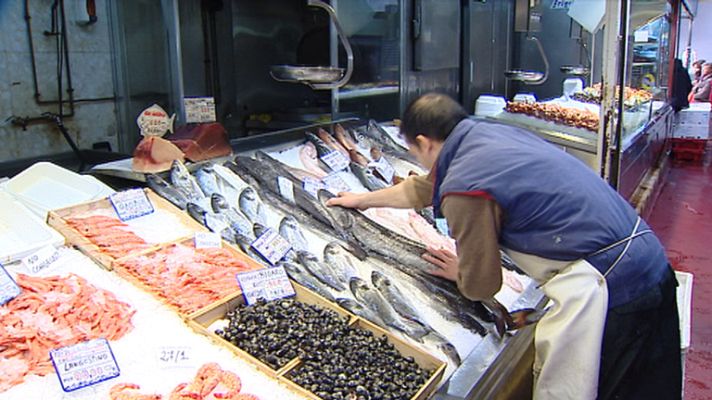 Telediario 1 - Peligran los mercados tradicionales