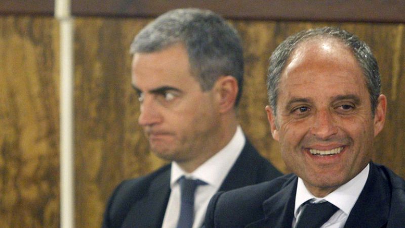 La sentencia, como votaron los miembros del jurado, absuelve a Camps y Costa 