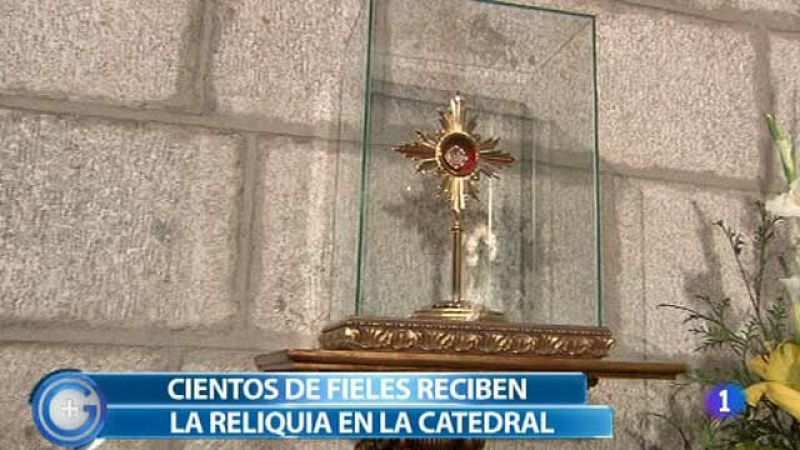 Más Gente - Cientos de fieles reciben en Ávila una reliquia de Juan Pablo II