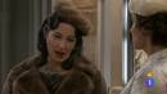 Amar en tiempos revueltos - Flora y Angélica, enfrentadas