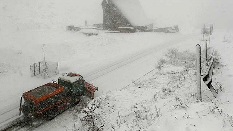 Más Gente - 18 provincias permanecen en alerta por el temporal