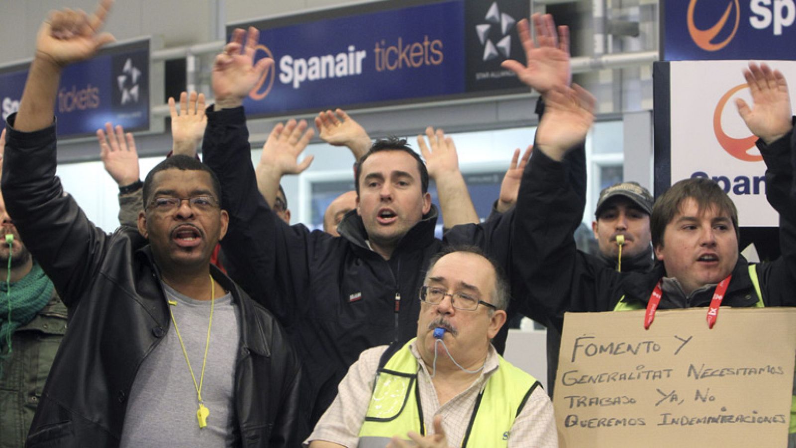 Dirección y comité de empresa de Spanair, reunidos  para discutir el futuro de la empresa