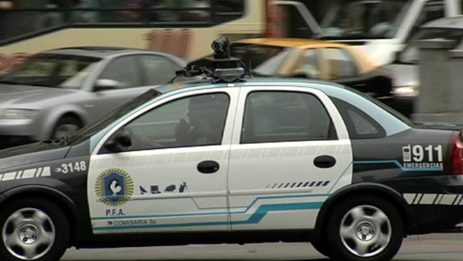 En Argentina, cada día, detienen a un miembro de las fuerzas de seguridad