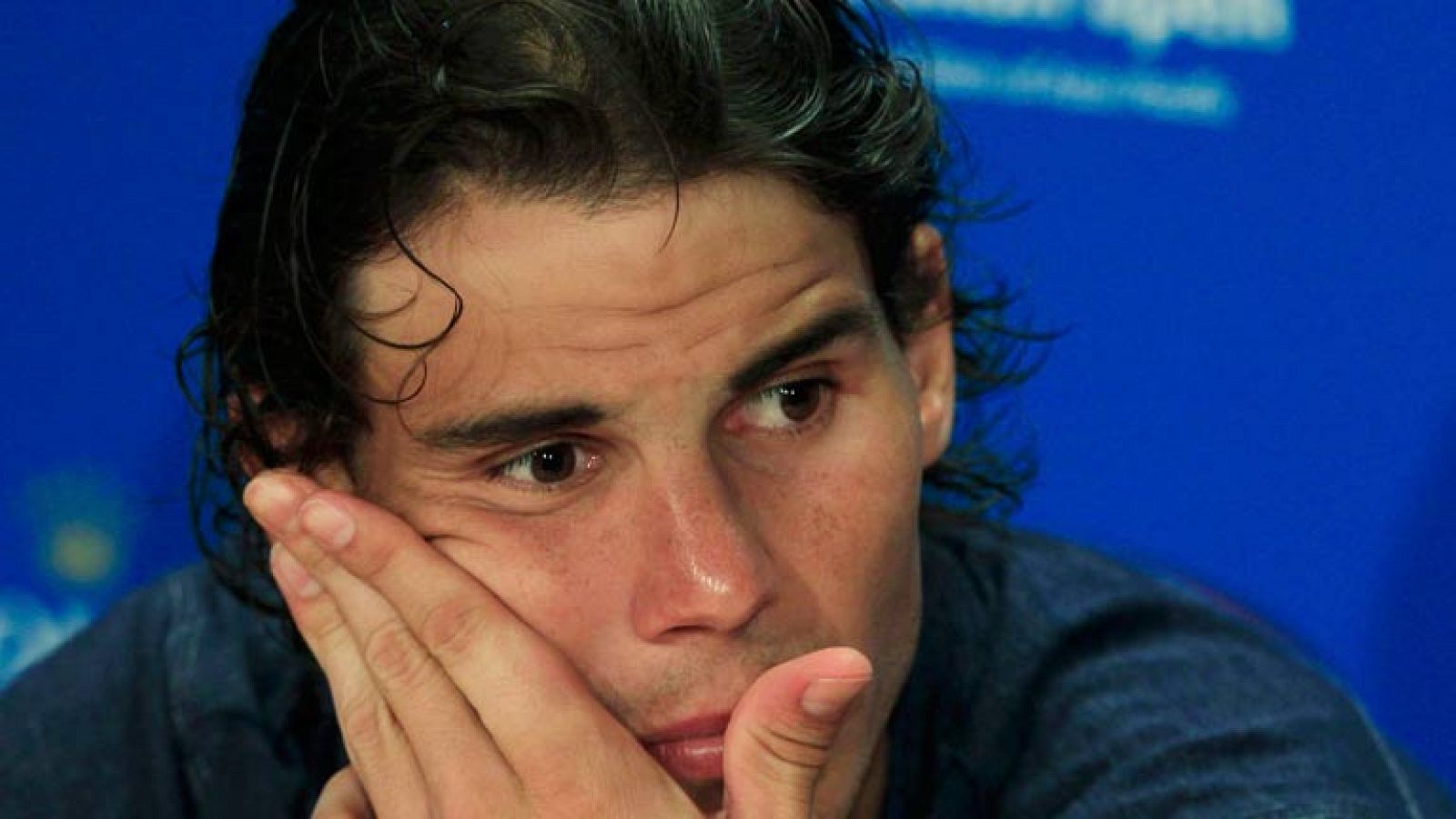 Y ya tenemos a Rafa Nadal en españa después de la final épica del Abierto de Australia. Antes de salir de Melbourne dejó este mensaje... 