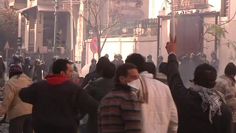 Continúa la tensión en Egipto después de la tragedia del estadio de Port Said