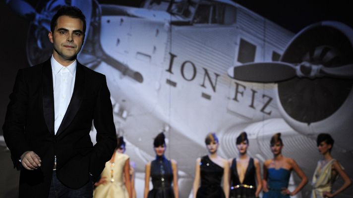  - Desfile íntegro de Ion Fiz